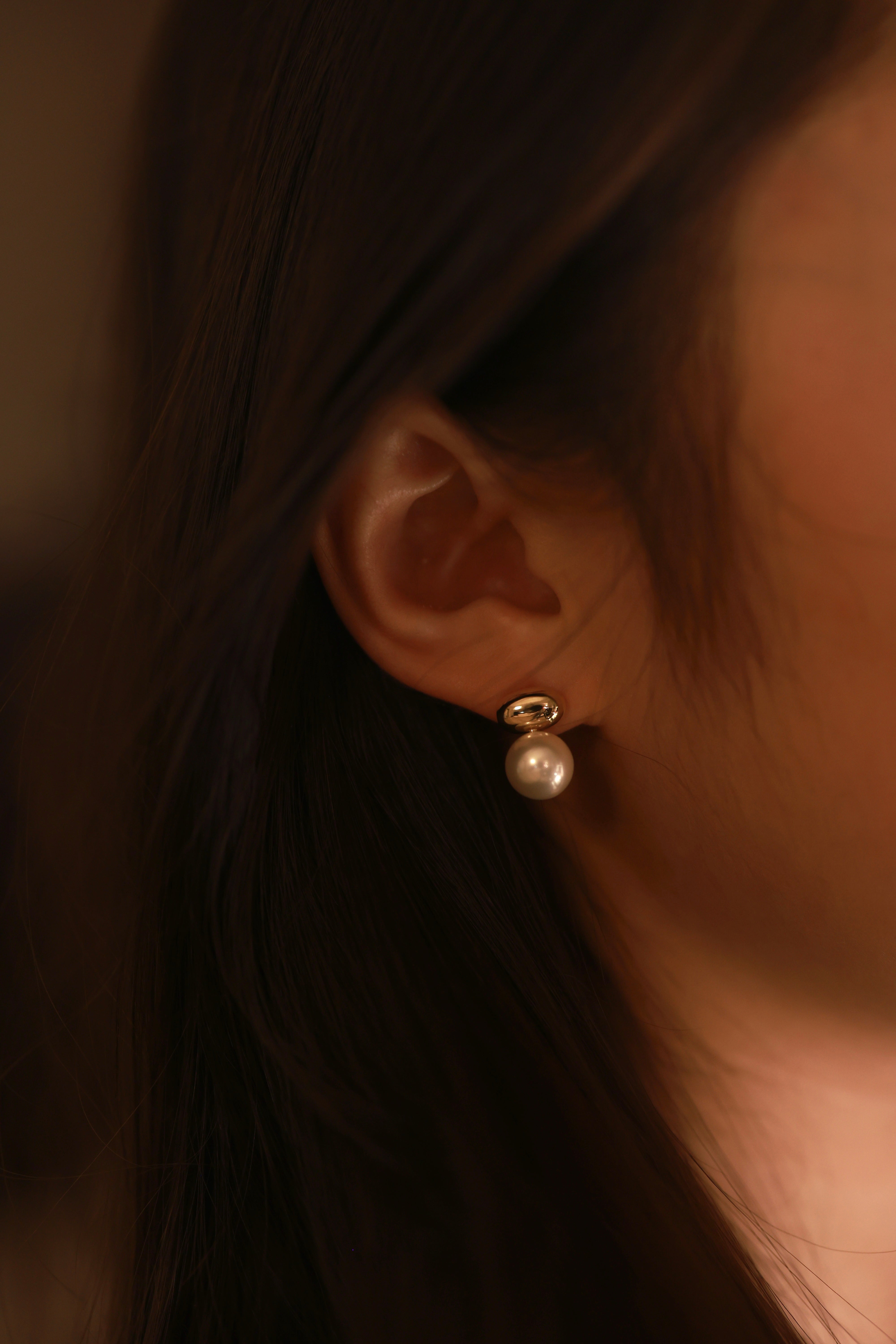 Rhythm Clip-On Pearl Earrings